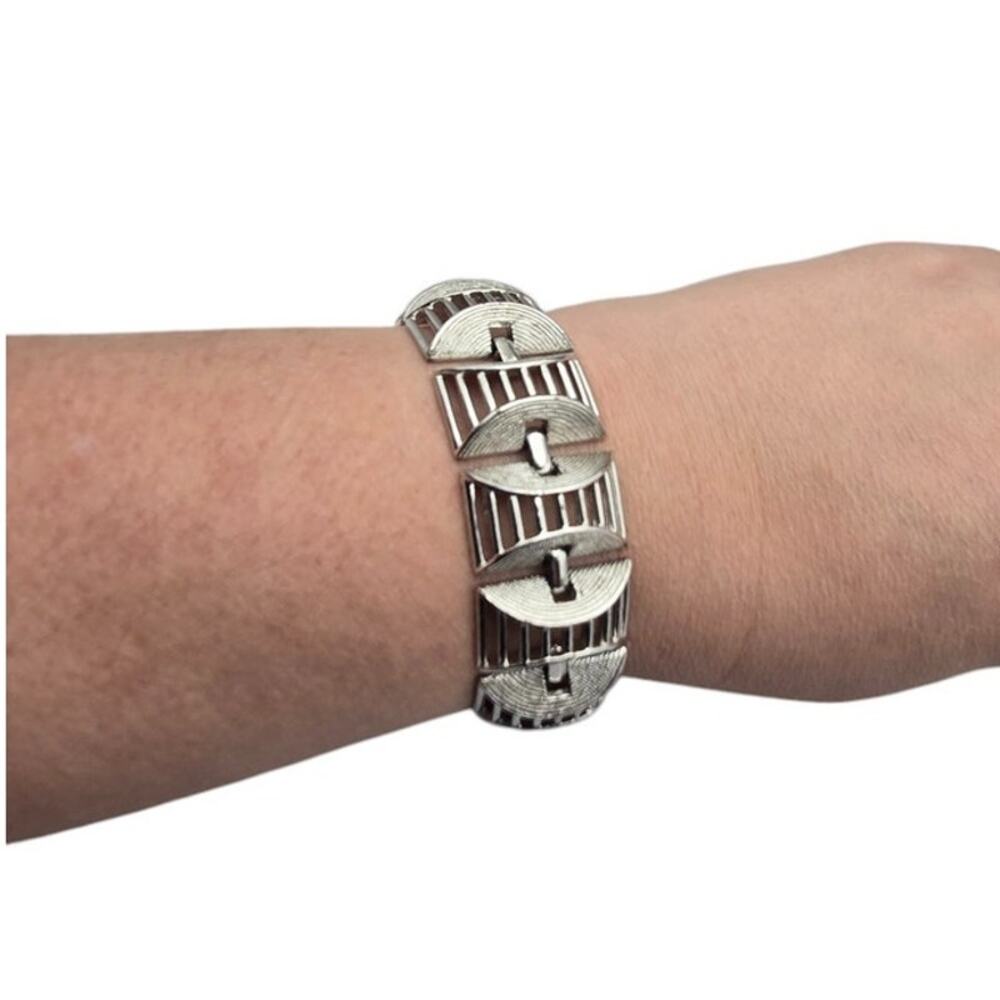 Sarah Coventry Silver Geometric Panel Link Bracelet — Mid Century Geometric